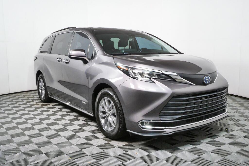 Predawn Gray Mica 2021 Toyota Sienna Minivan Front-Wheel Drive Continuously Variable Transmission