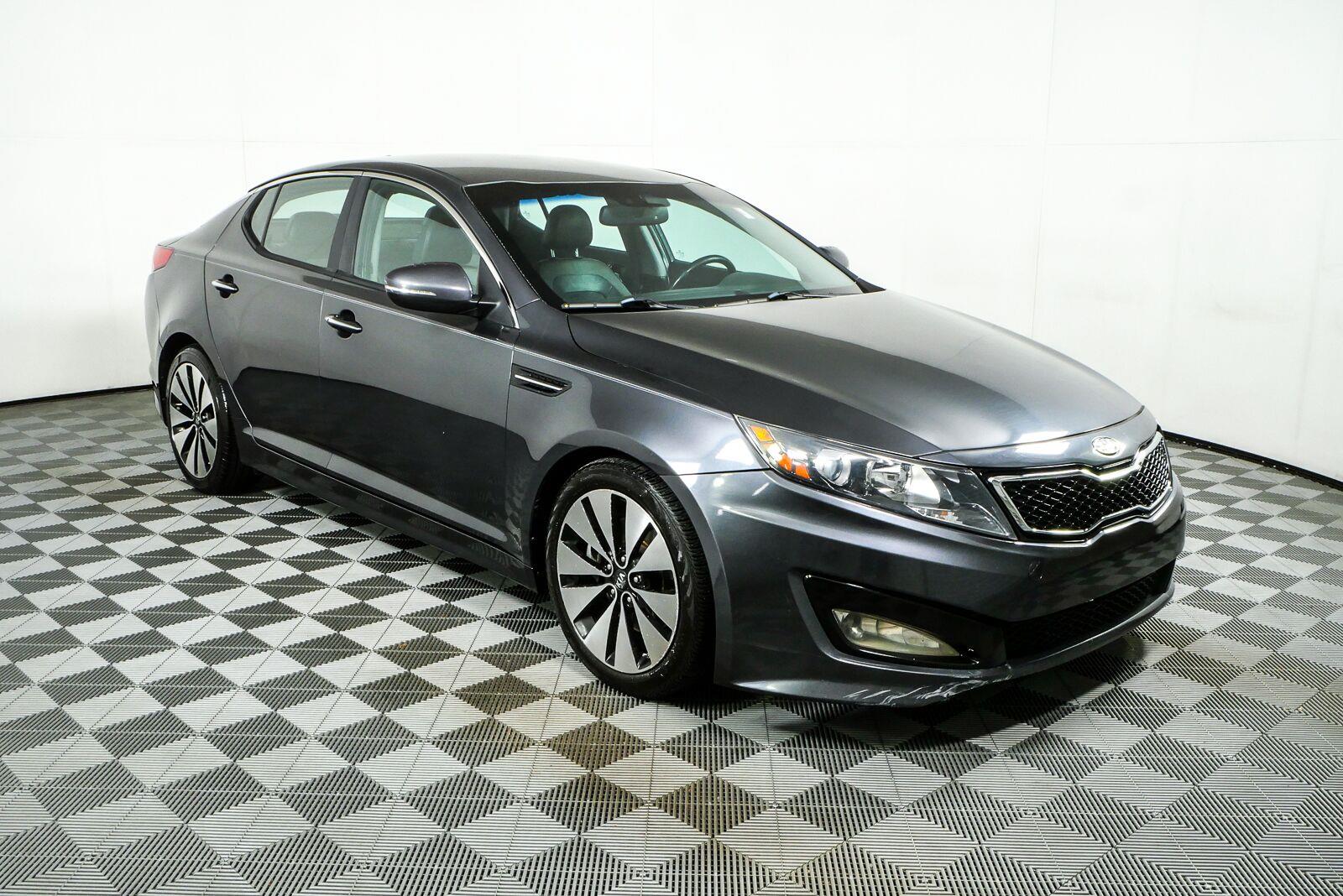 Gray (Platinum Graphite) 2011 Kia Optima Sedan Front-Wheel Drive 6-Speed Automatic
