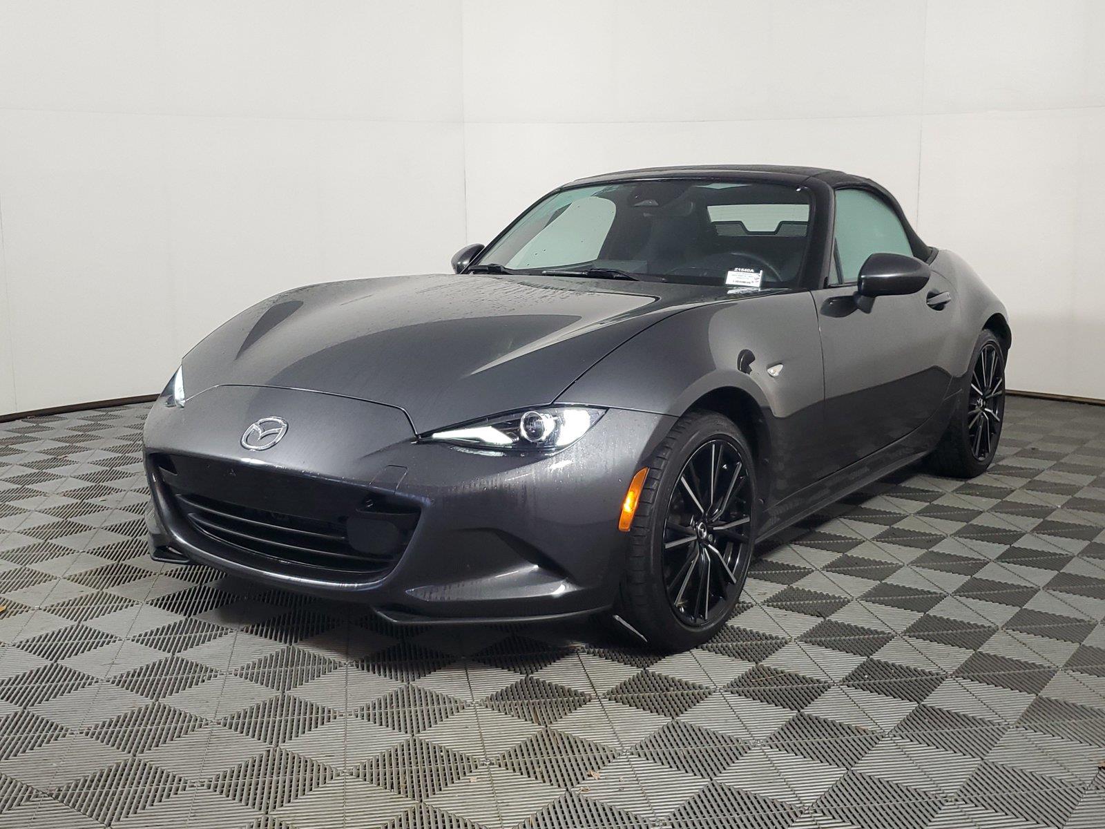 Machine Gray Metallic 2025 Mazda MX-5 Miata Convertible Rear-Wheel Drive Automatic