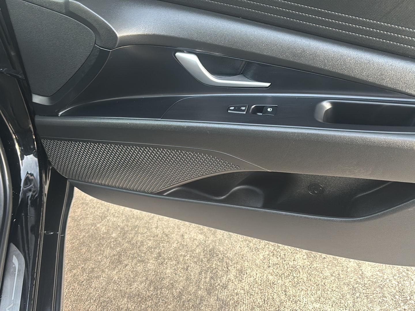 2023 Hyundai Elantra Hybrid Blue at TX Auto Group