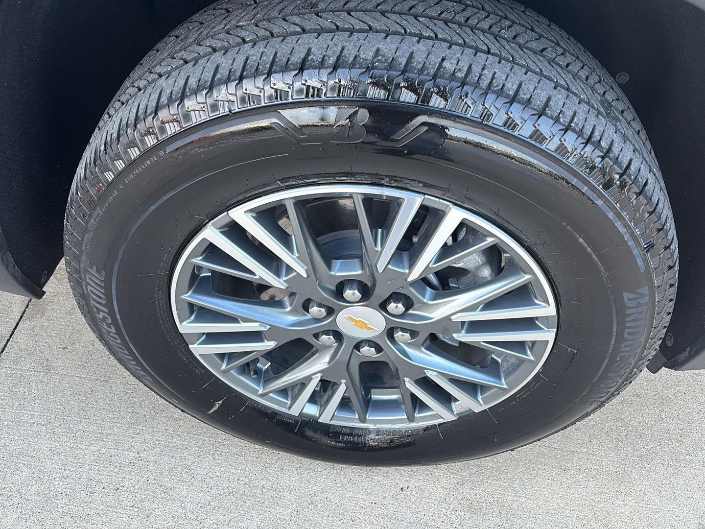 2025 Chevrolet Traverse FWD LT at Turner Chevrolet