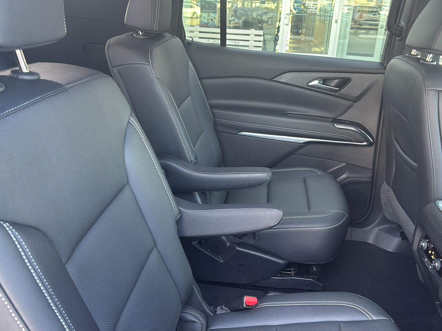 2025 Chevrolet Traverse FWD LT at Turner Chevrolet