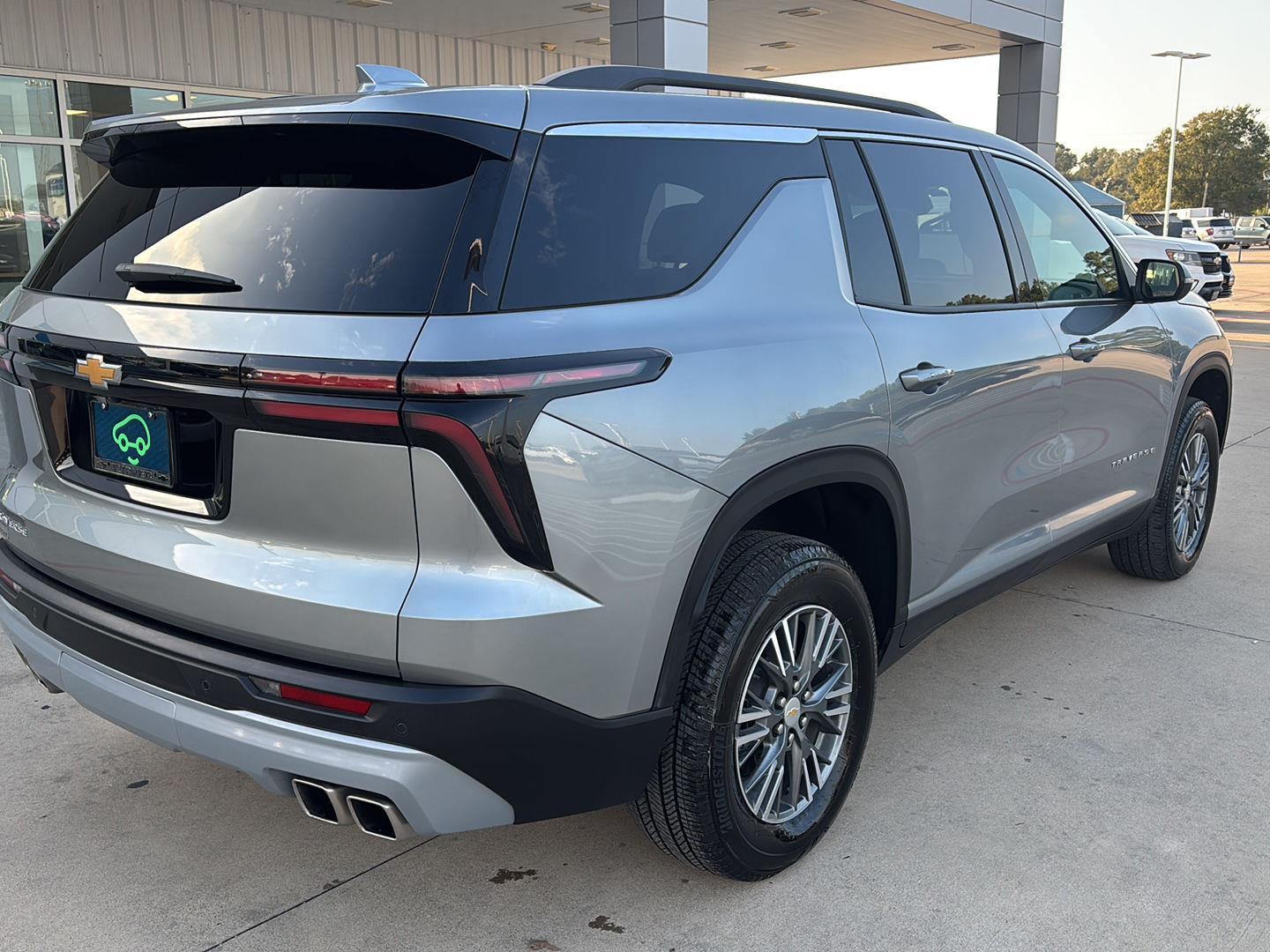 2025 Chevrolet Traverse FWD LT at Turner Chevrolet