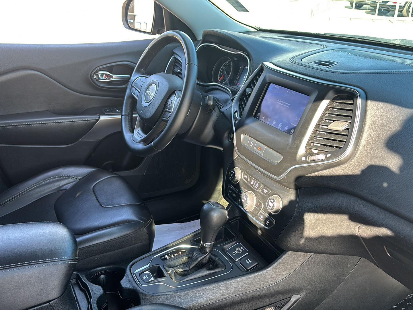 2019 Jeep Cherokee Latitude Plus at AutoNation Chevrolet Gulf Fwy