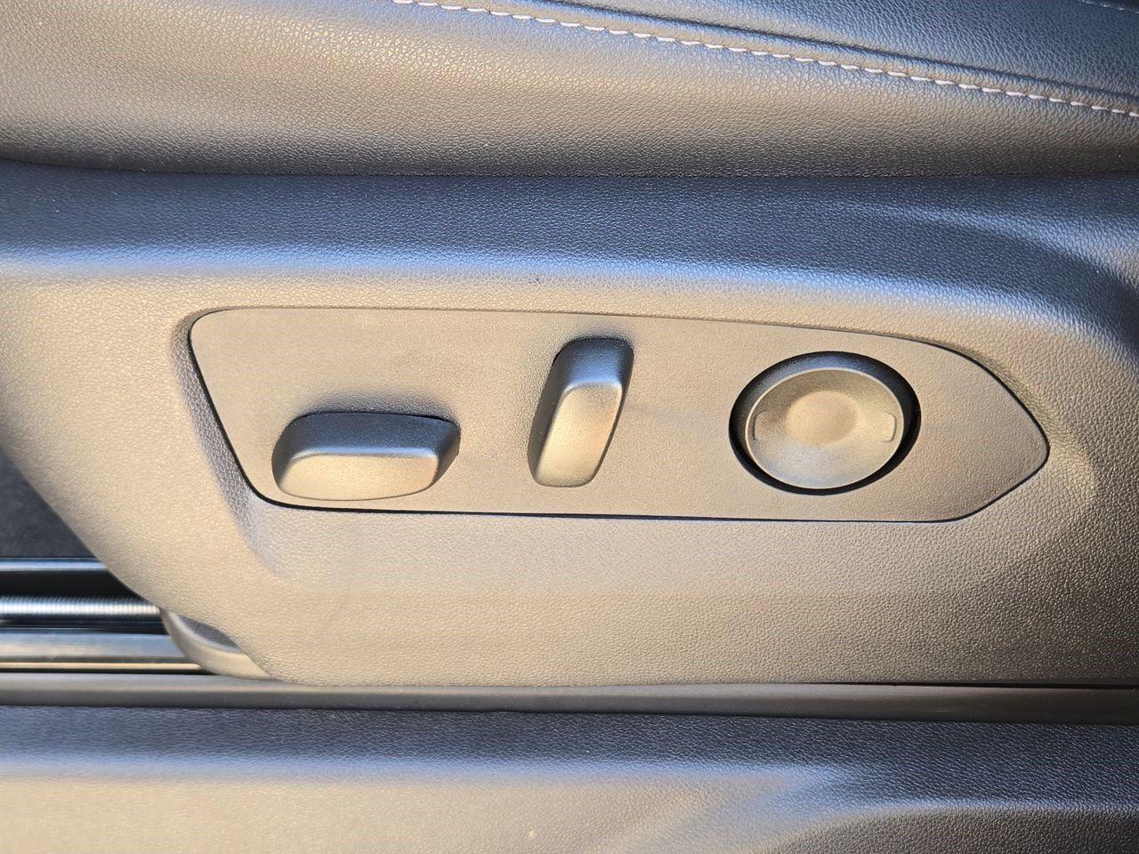 2025 Chevrolet Silverado 2500HD LT - 11