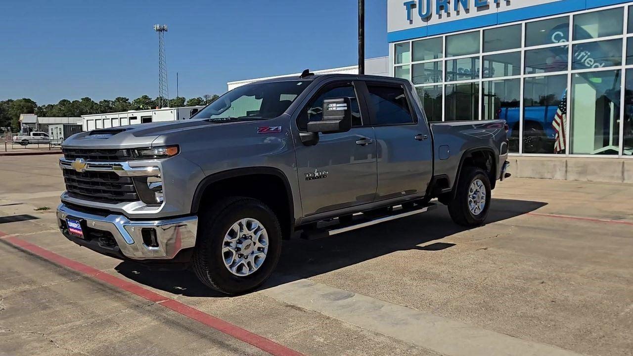 2025 Chevrolet Silverado 2500HD LT - 3