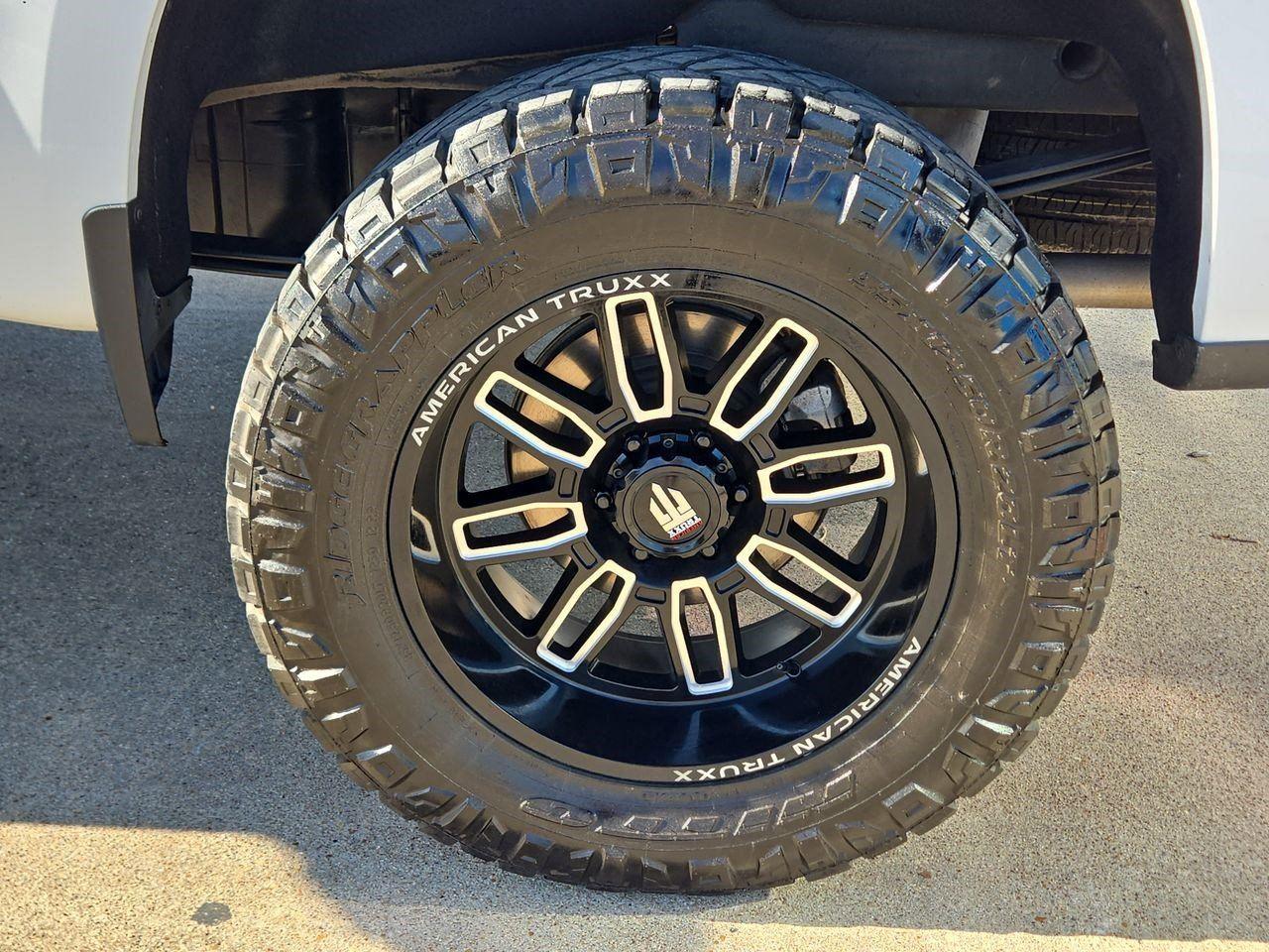 2024 Chevrolet Silverado 1500 LTZ - 9