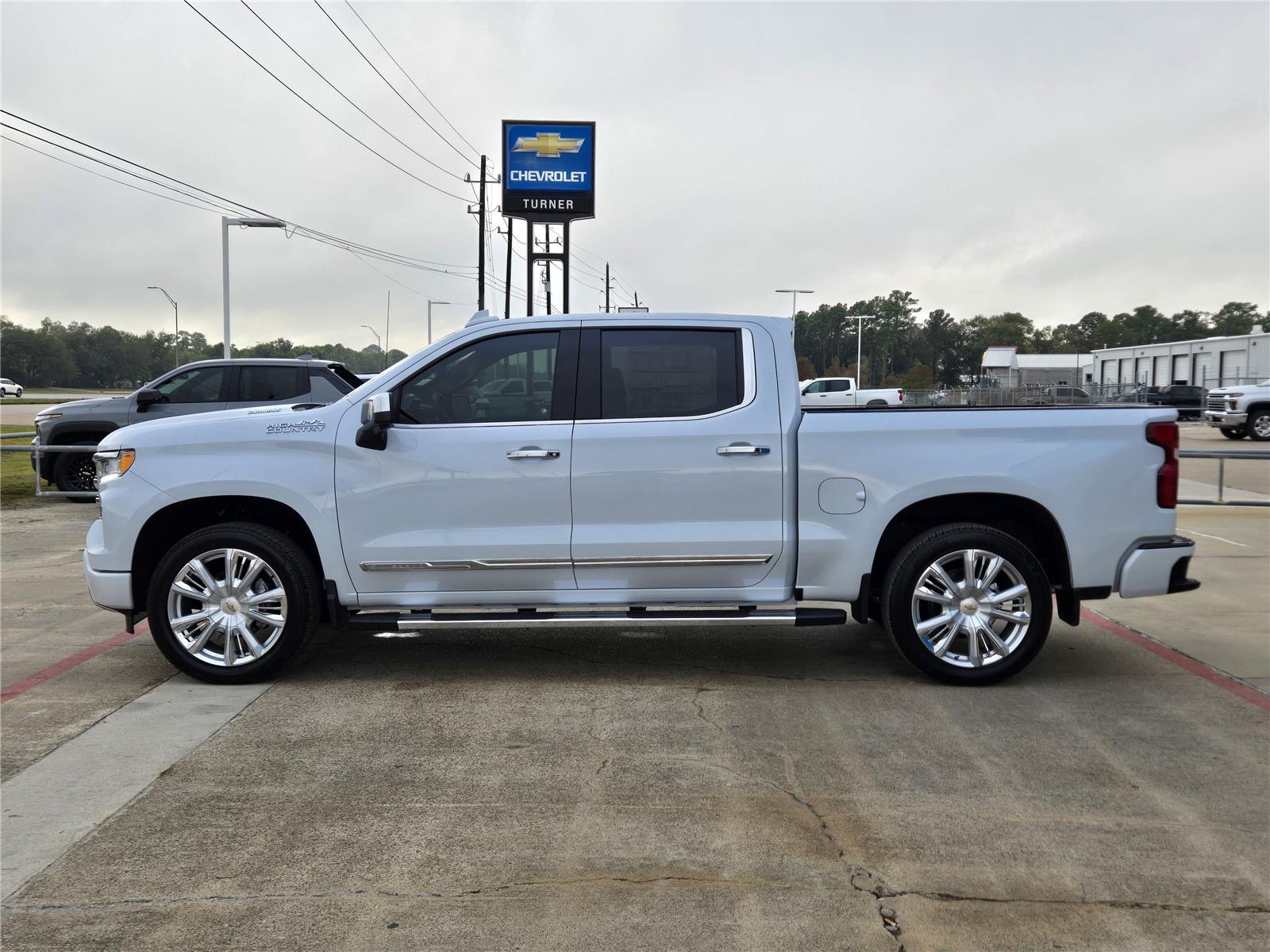 2026 Chevrolet Silverado 1500 High Country - 6