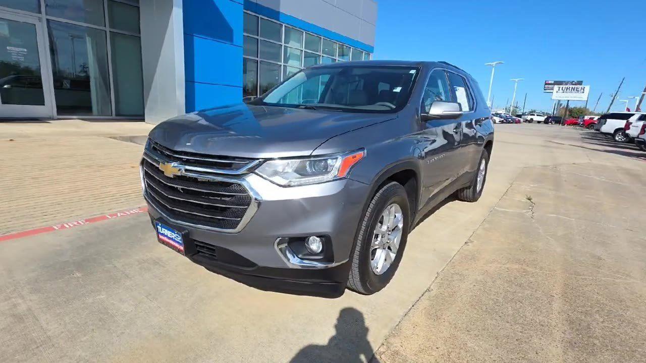 2021 Chevrolet Traverse LT Cloth at Davis Chevrolet