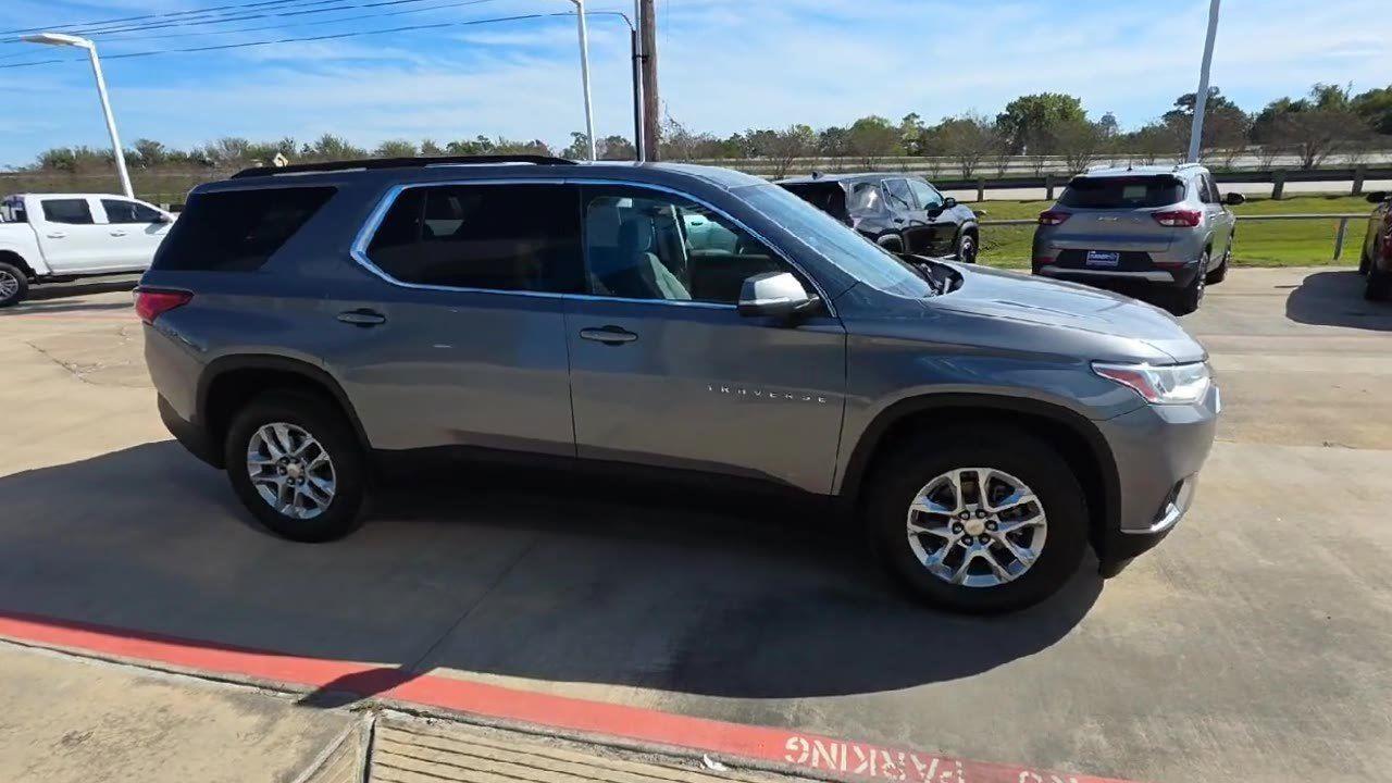 2021 Chevrolet Traverse LT Cloth at Davis Chevrolet