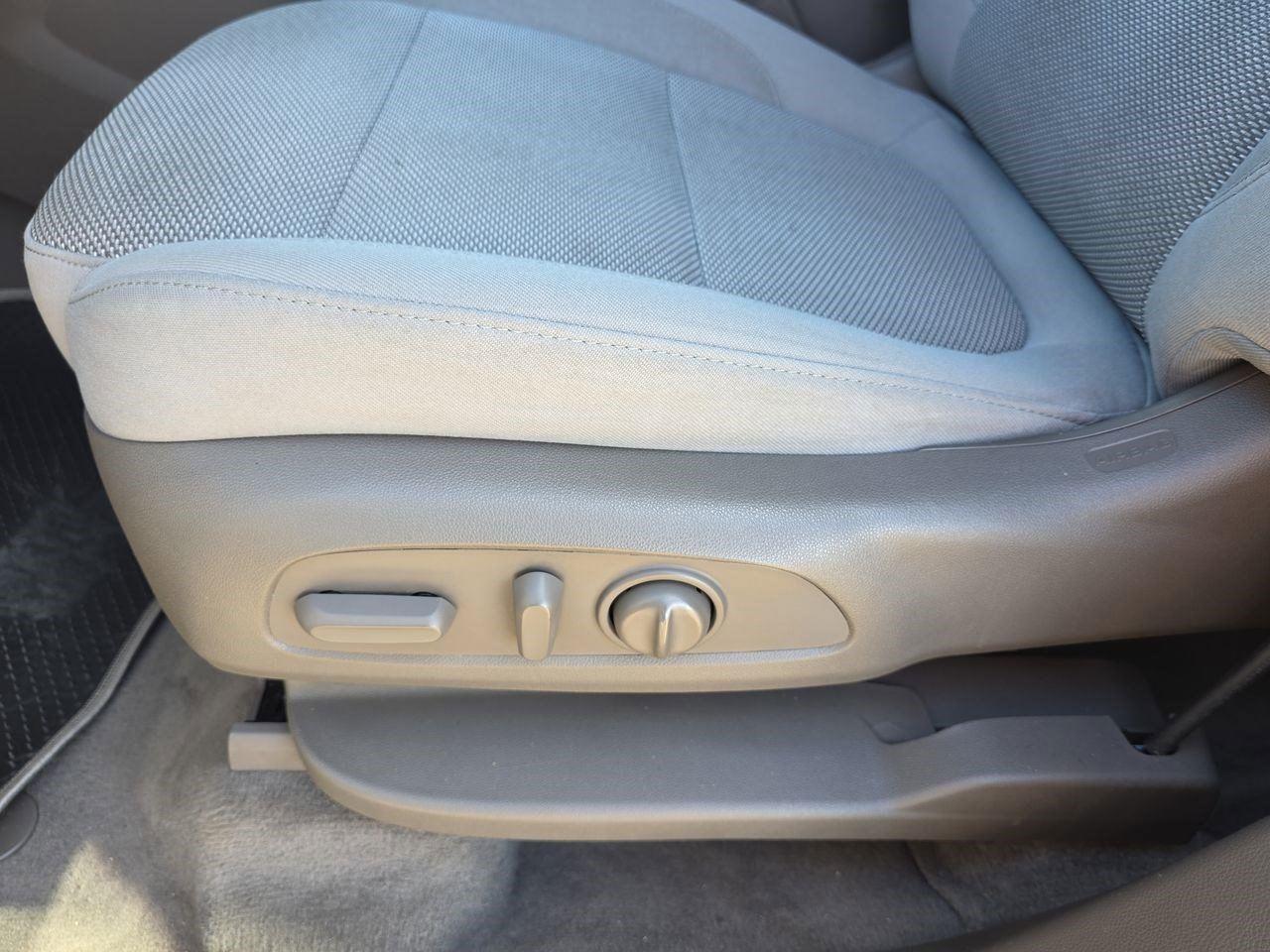 2021 Chevrolet Traverse LT Cloth at Davis Chevrolet