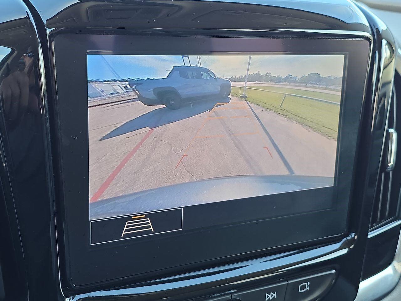 2021 Chevrolet Traverse LT Cloth at Davis Chevrolet