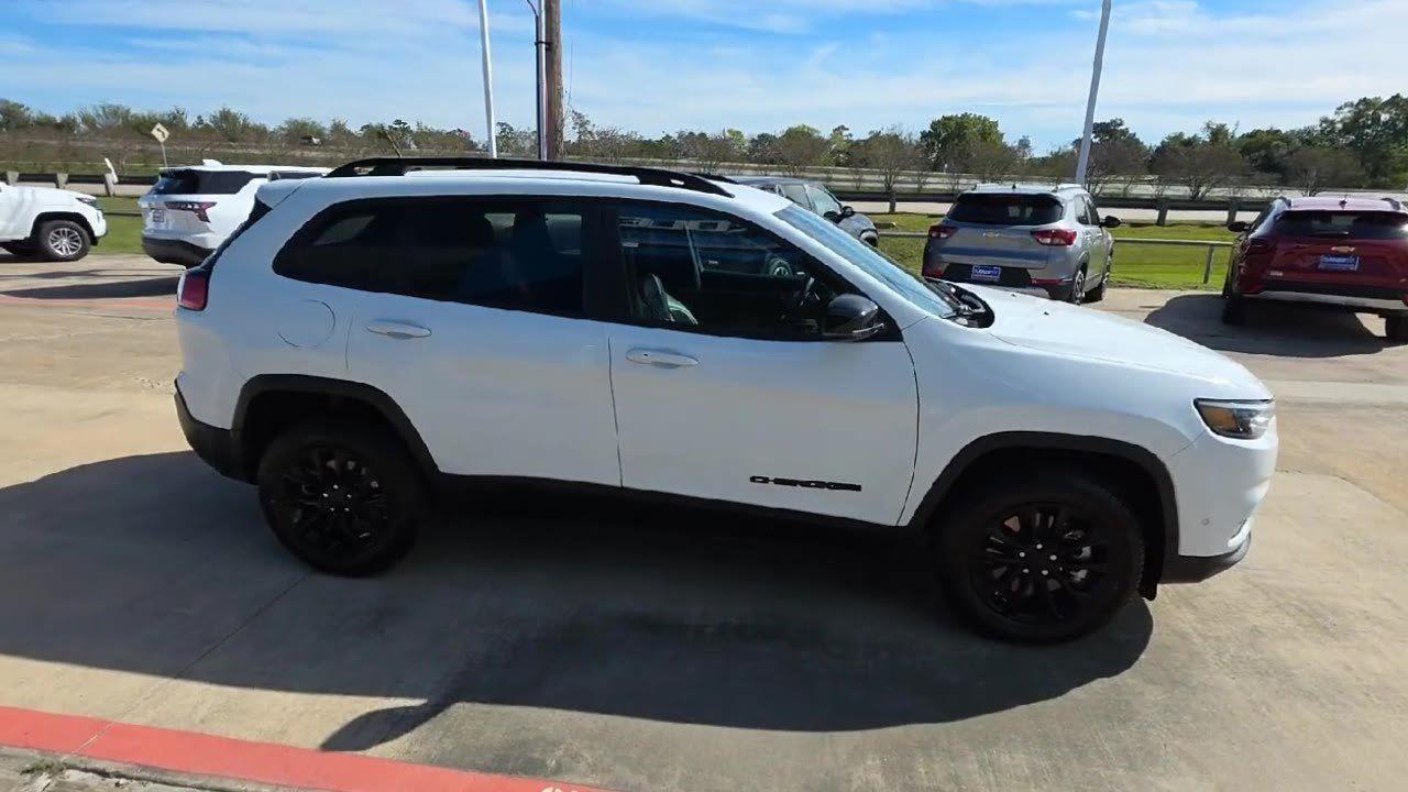 2023 Jeep Cherokee Altitude Lux at Tomball Chrysler Dodge Jeep Ram