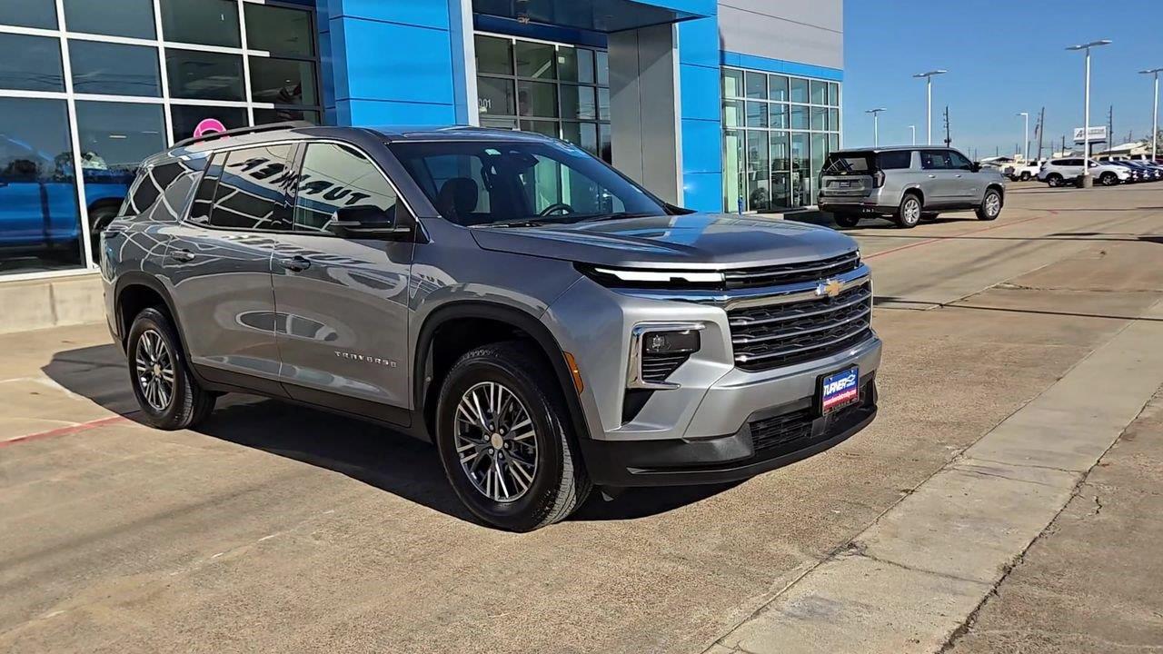 2025 Chevrolet Traverse FWD LT at Turner Chevrolet