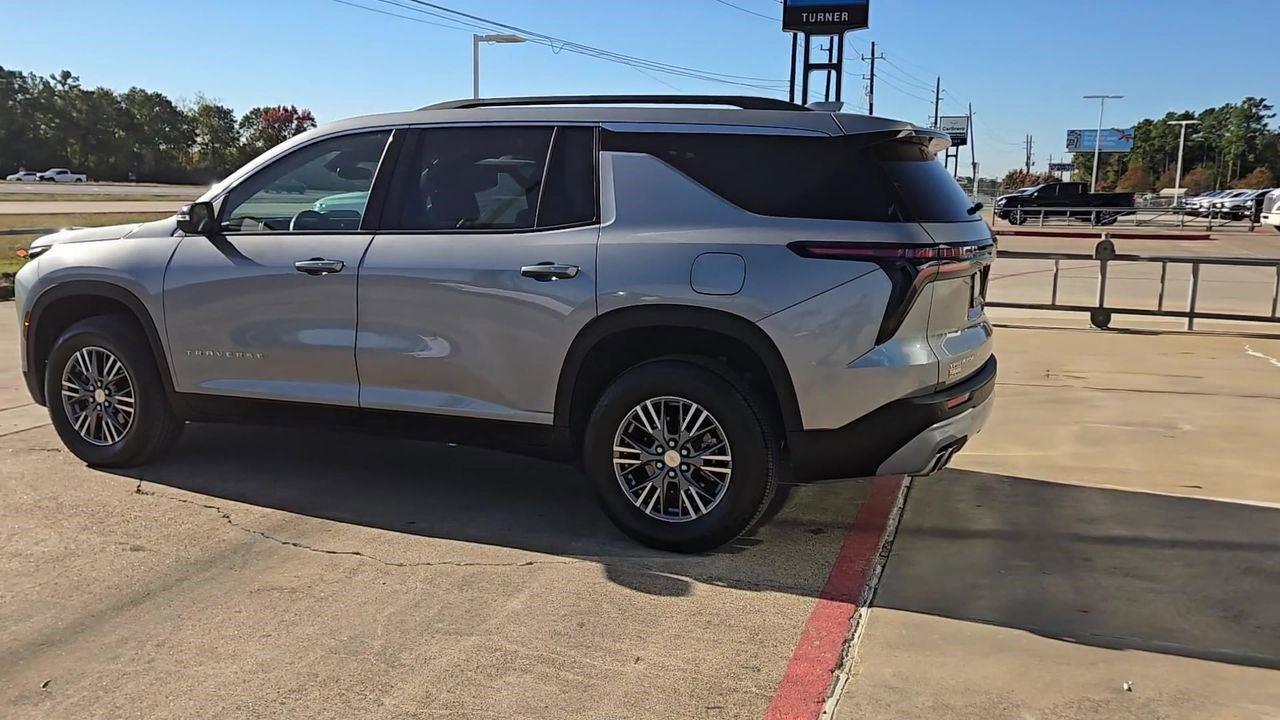 2025 Chevrolet Traverse FWD LT at Turner Chevrolet