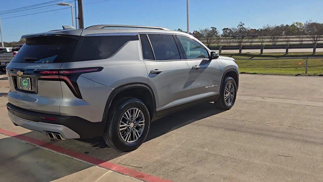 2025 Chevrolet Traverse FWD LT at Turner Chevrolet