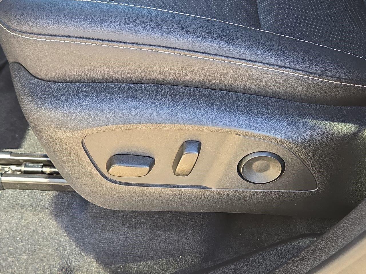 2025 Chevrolet Traverse FWD LT at Turner Chevrolet