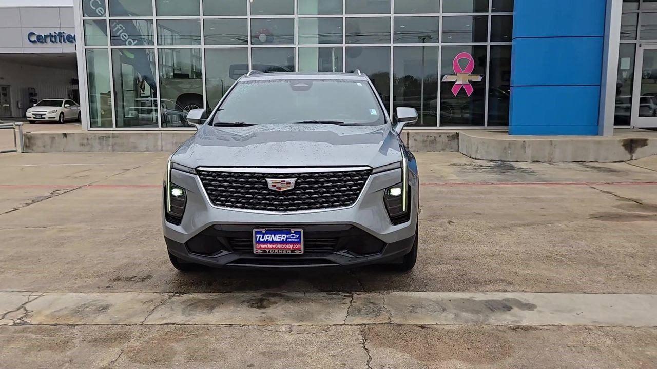2025 Cadillac XT4 FWD Premium Luxury - 2