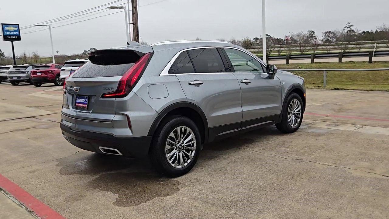 2025 Cadillac XT4 FWD Premium Luxury - 7