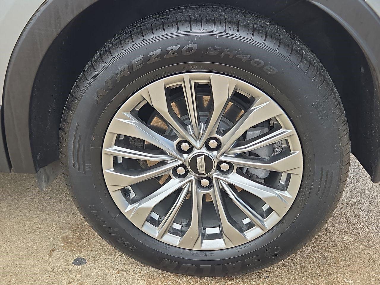 2025 Cadillac XT4 FWD Premium Luxury - 9
