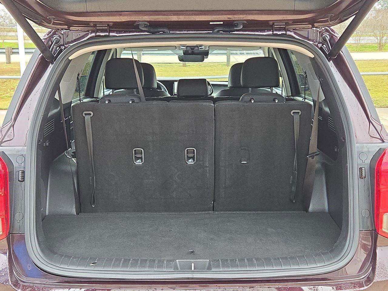 2024 Hyundai Palisade SEL at Friendly Ford Crosby