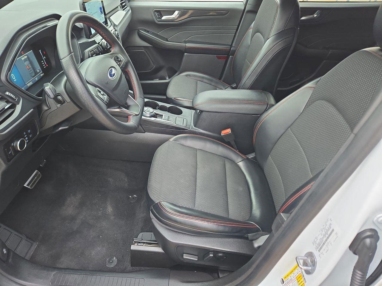 2023 Ford Escape ST-Line - 10