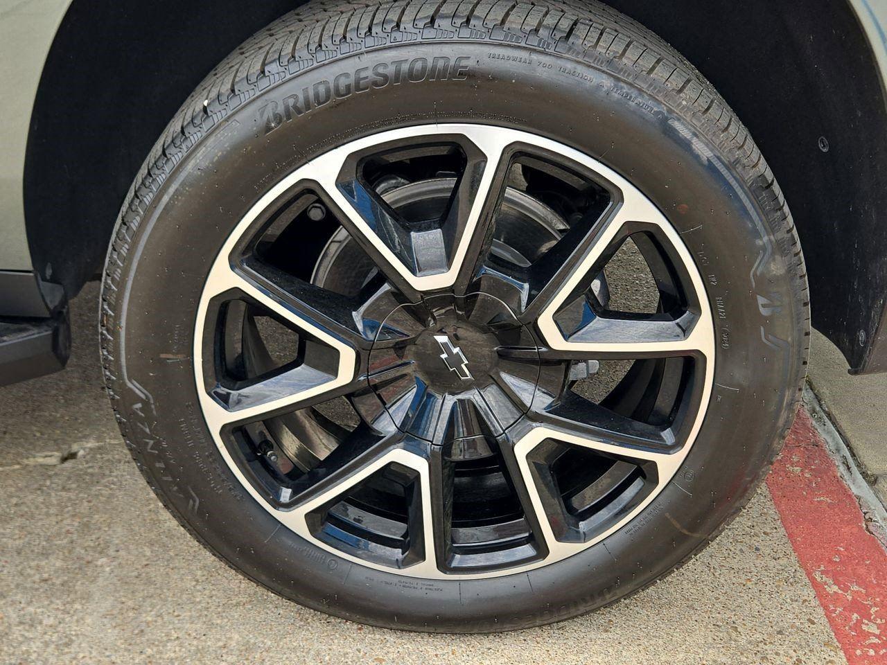 2024 Chevrolet Suburban LT - 9