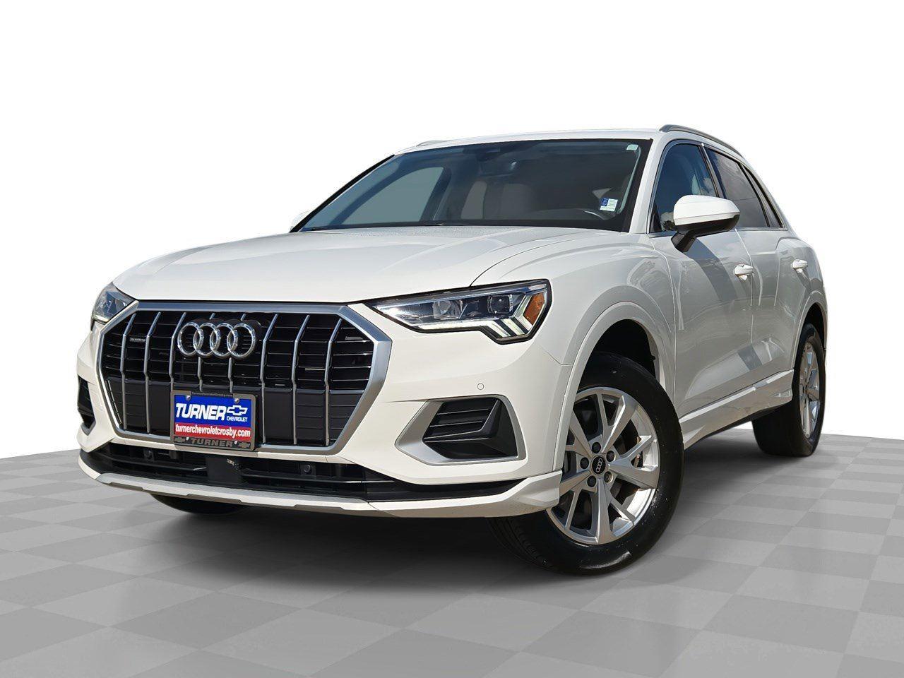 White 2023 Audi Q3 quattro Premium 40 TFSI SUV / Crossover All-Wheel Drive Automatic