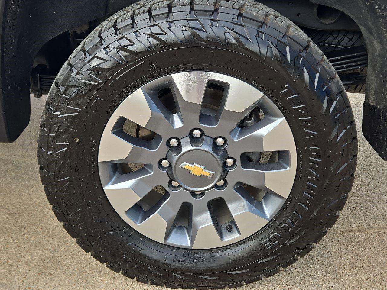 2023 Chevrolet Silverado 2500HD Custom - 9