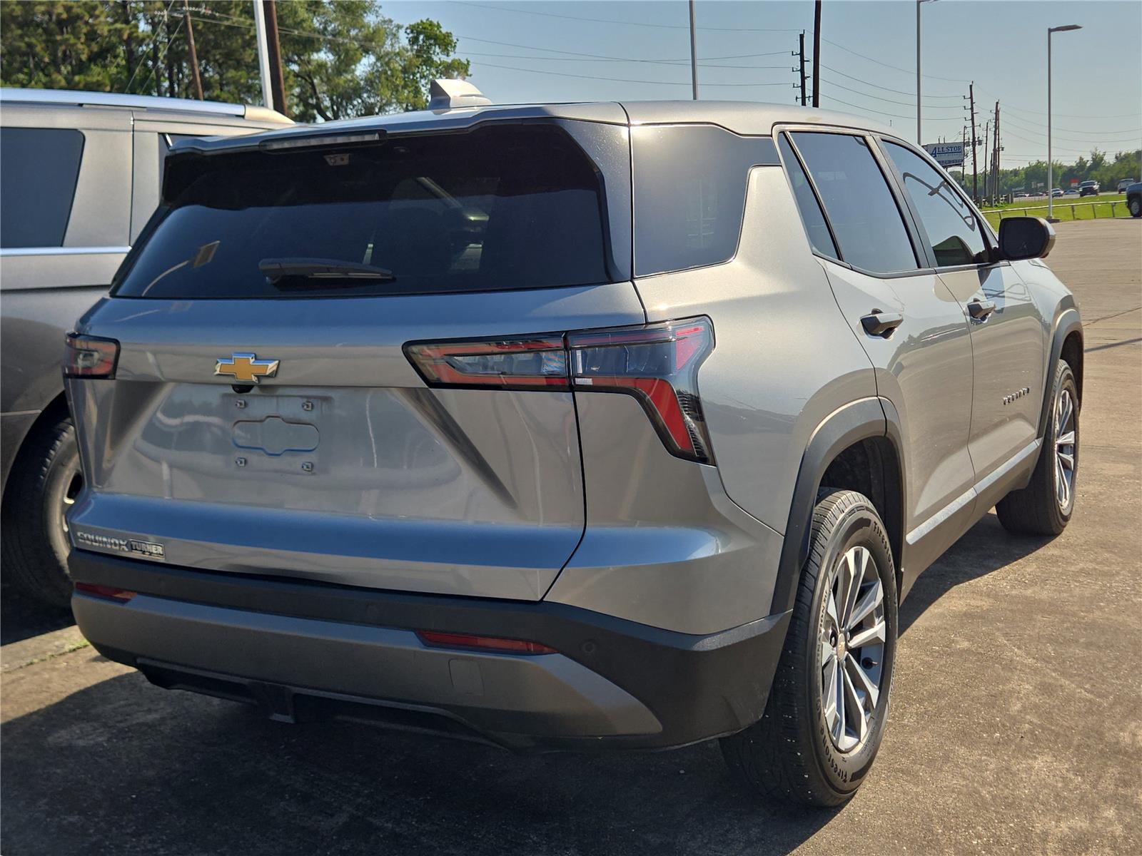 View vehicle photo 2