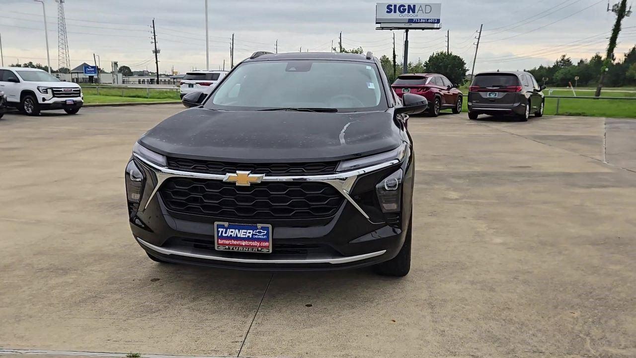 2025 Chevrolet Trax LT - 2