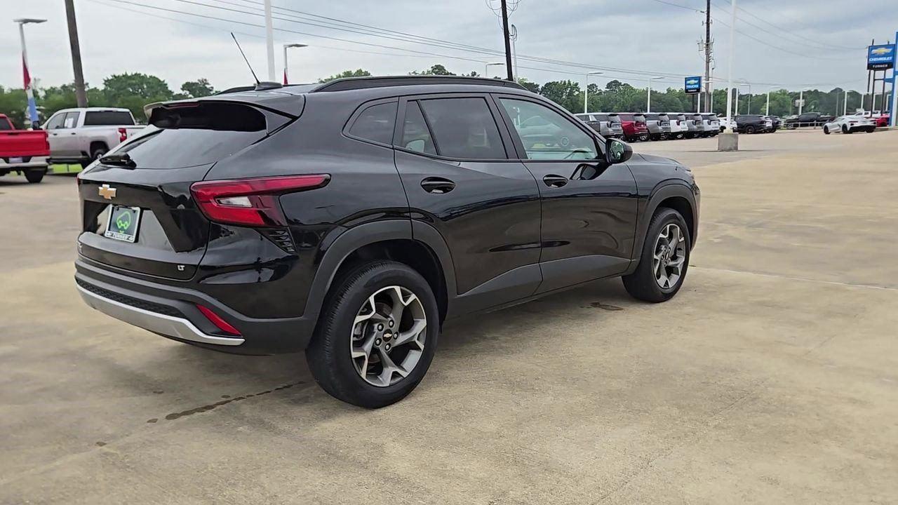 2025 Chevrolet Trax LT - 7