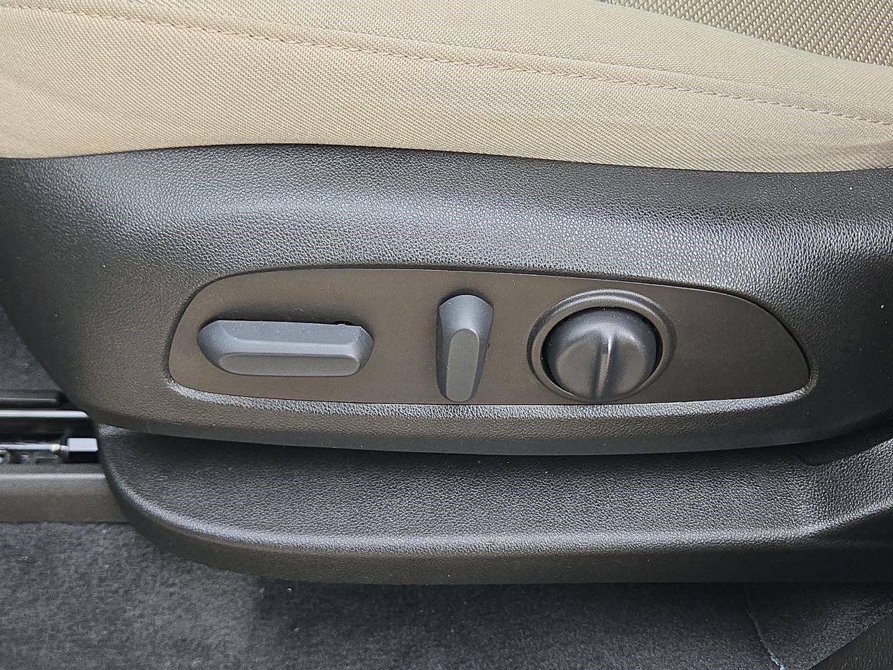 2023 Chevrolet Traverse LT Cloth at Friendly Ford Crosby