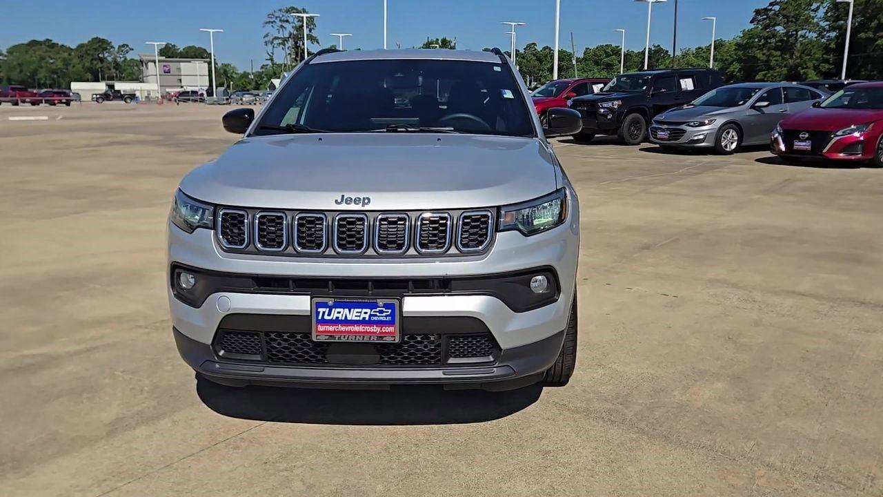 2024 Jeep Compass Latitude at Davis Chevrolet
