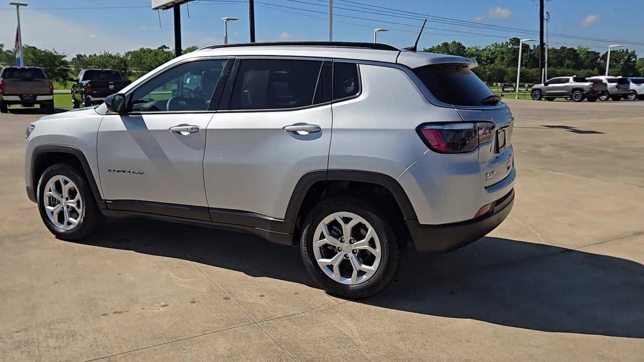 2024 Jeep Compass Latitude at Davis Chevrolet