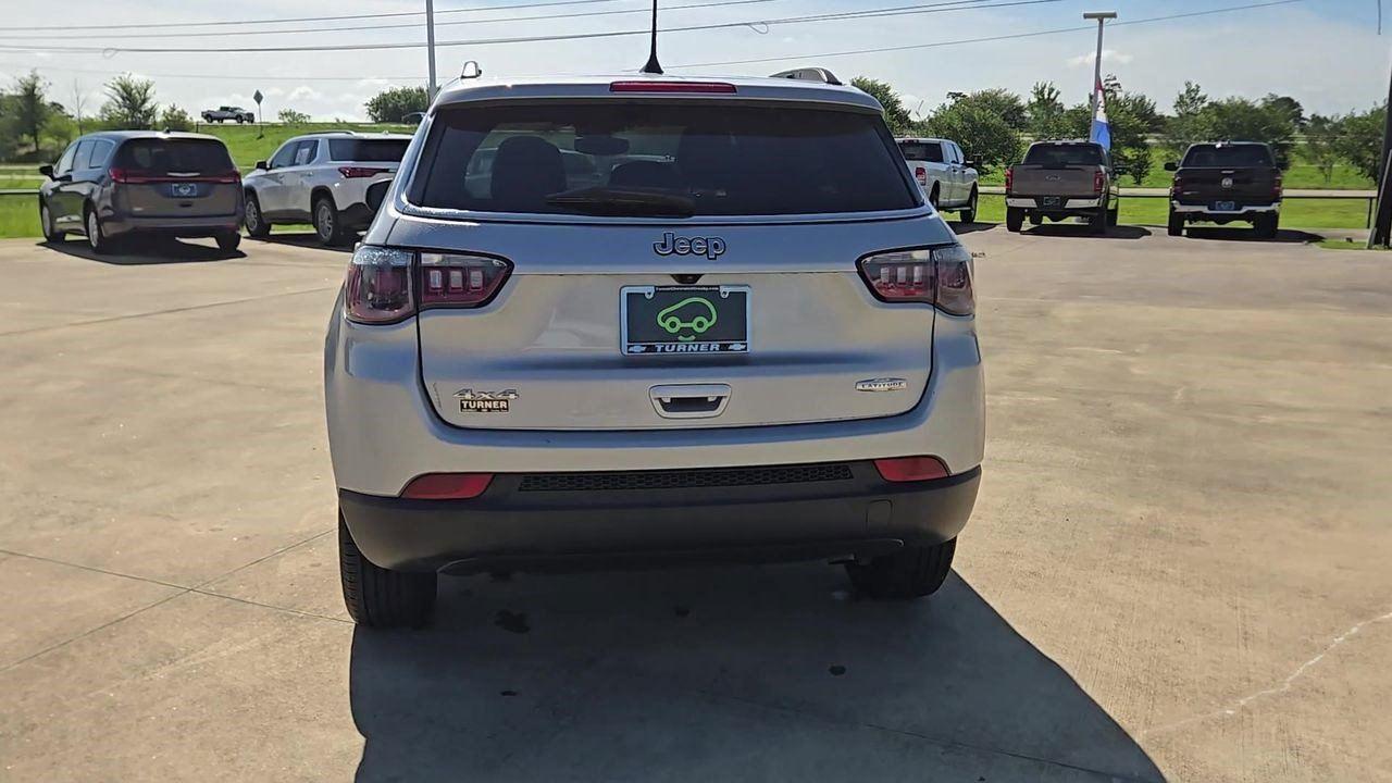 2024 Jeep Compass Latitude at Davis Chevrolet