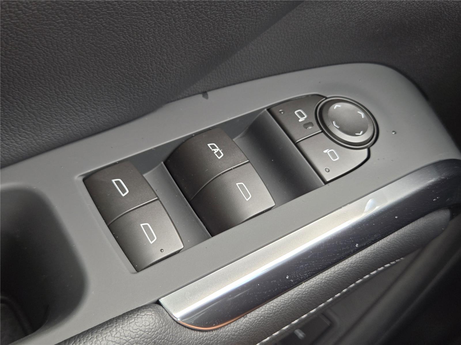2026 Chevrolet Traverse FWD LT at Turner Chevrolet