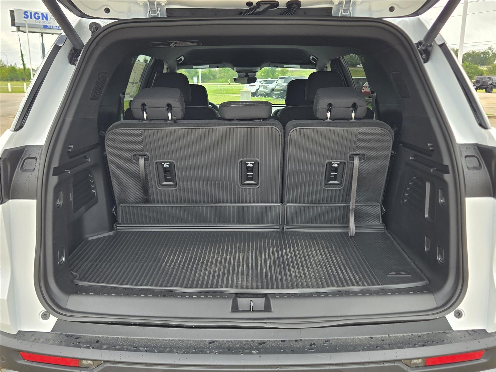 2026 Chevrolet Traverse FWD LT at Turner Chevrolet