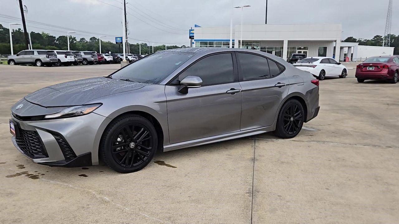 2025 Toyota Camry SE - 3
