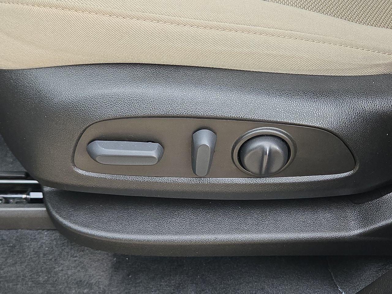 2023 Chevrolet Traverse LT Cloth at AutoNation Chevrolet Gulf Fwy