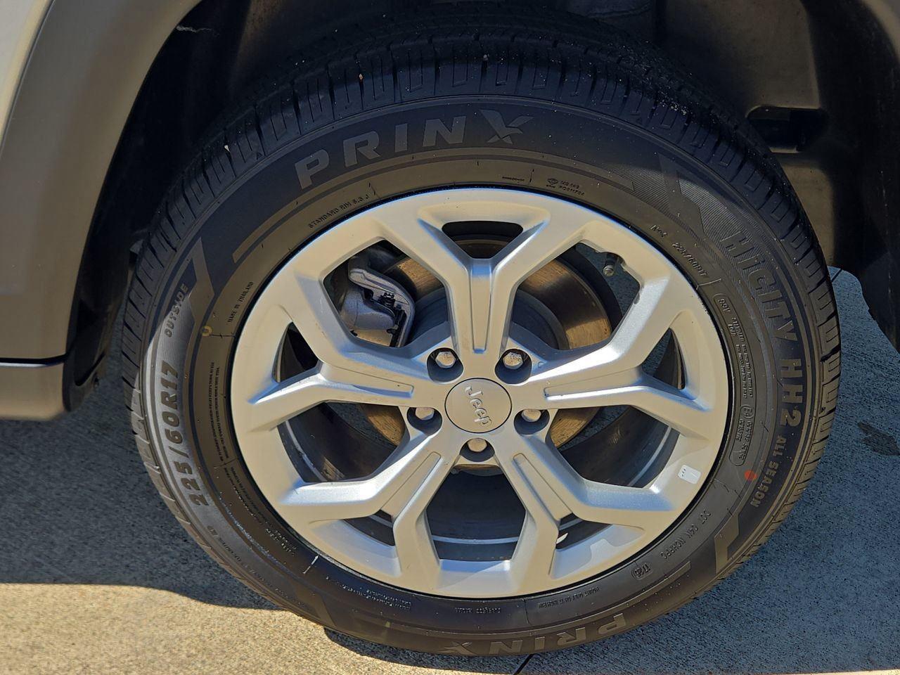 2024 Jeep Compass Latitude at Sterling McCall Nissan