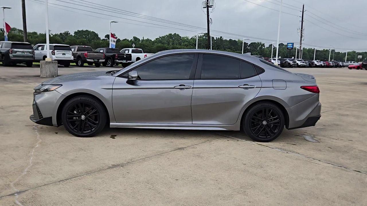 2025 Toyota Camry SE - 4