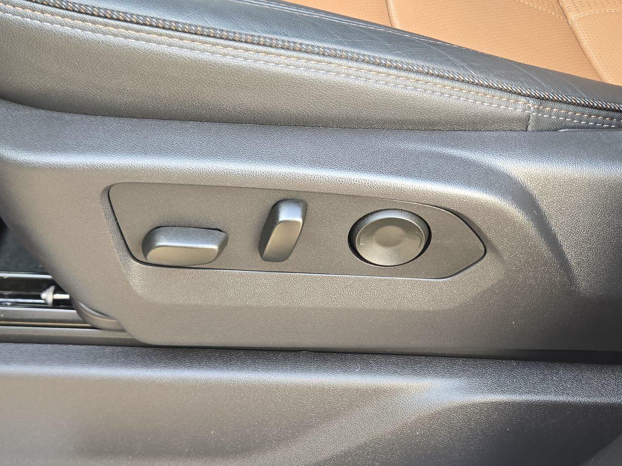 2025 Chevrolet Silverado 1500 High Country - 11