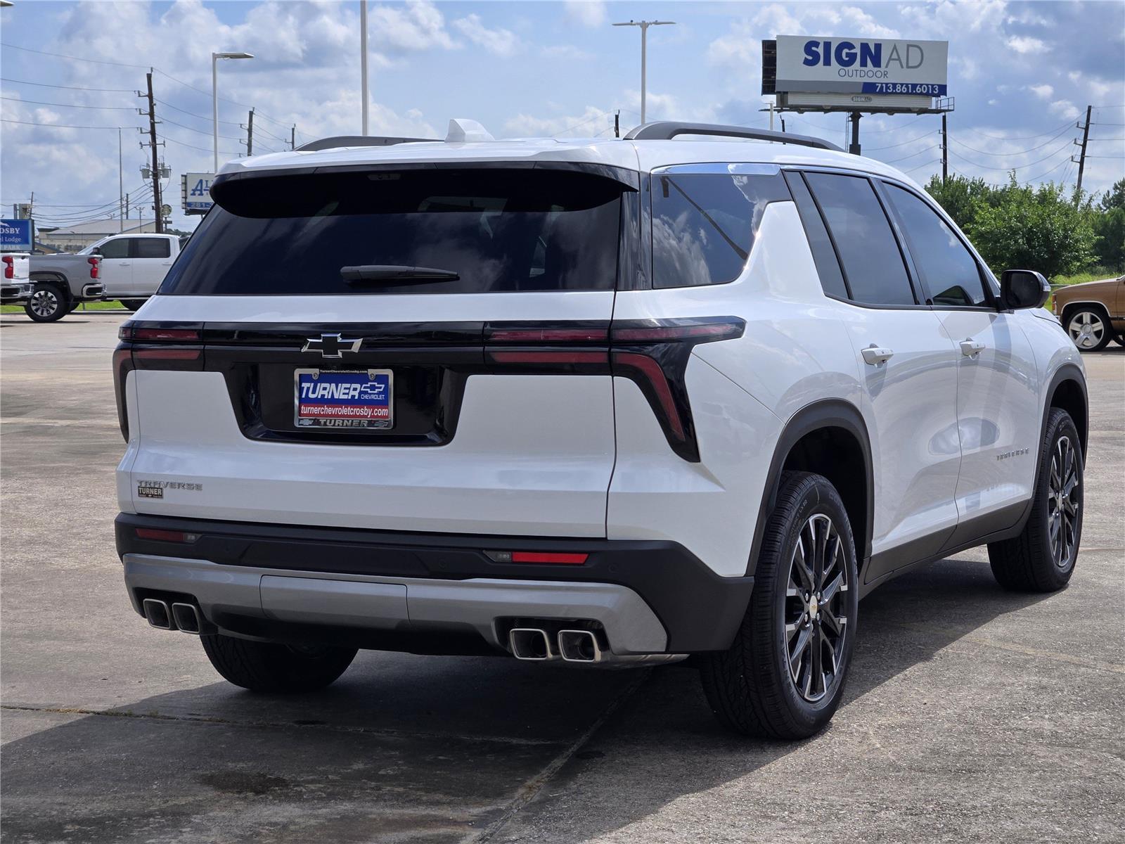 2026 Chevrolet Traverse FWD LT at Turner Chevrolet