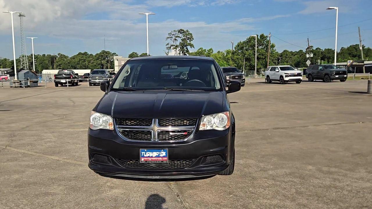 2016 Dodge Grand Caravan SXT - 2