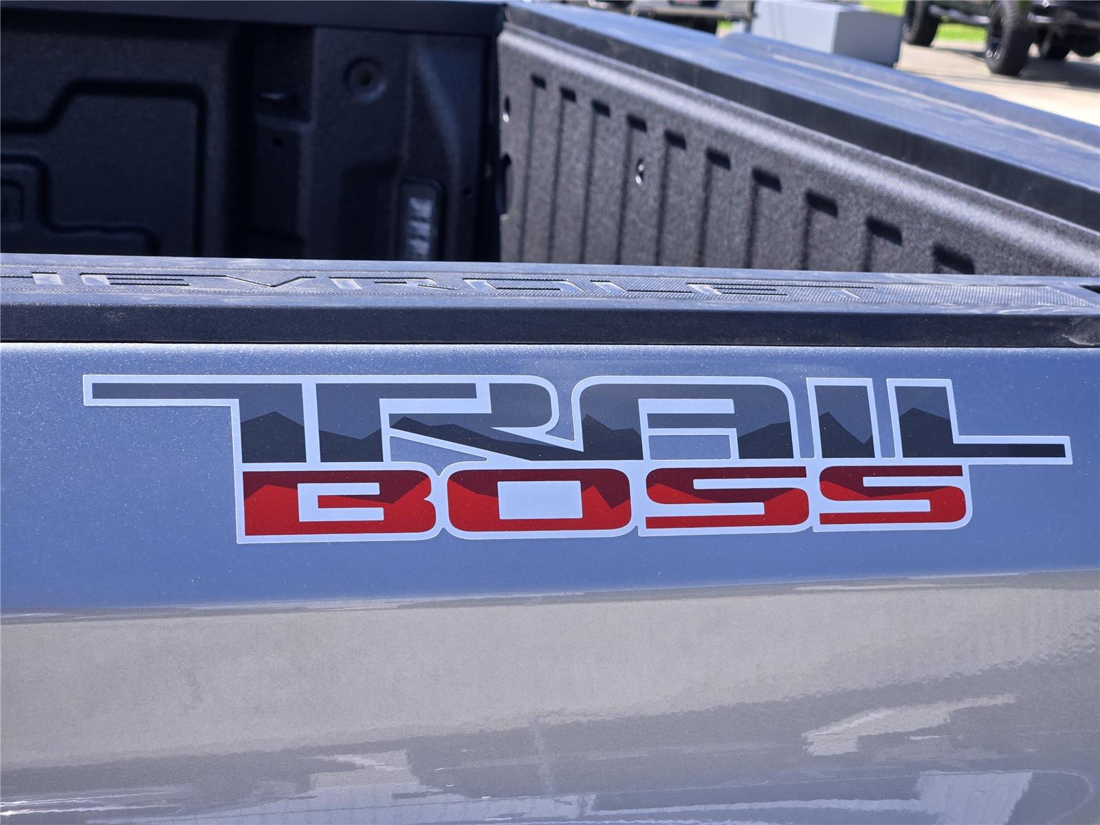 2026 Chevrolet Silverado 1500 LT Trail Boss - 9