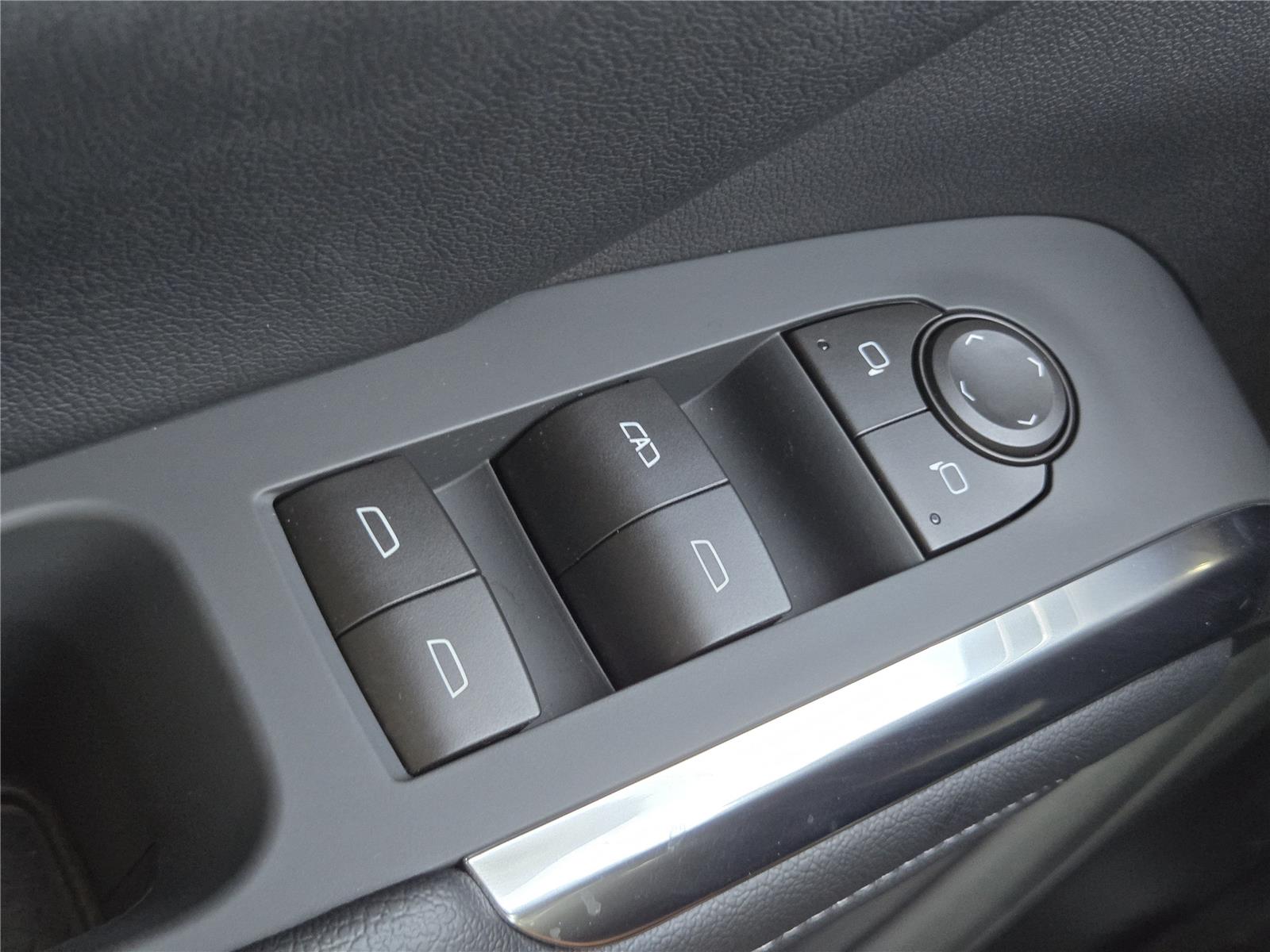 2026 Chevrolet Traverse FWD LT at Turner Chevrolet