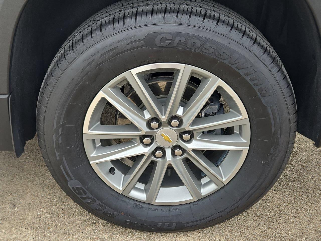 2023 Chevrolet Traverse LT Cloth - 9