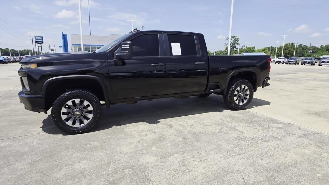 2022 Chevrolet Silverado 2500HD Custom - 3