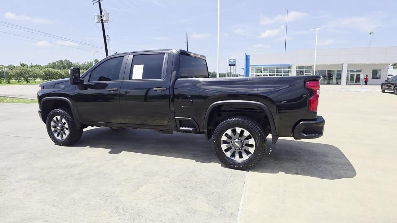 2022 Chevrolet Silverado 2500HD Custom - 5